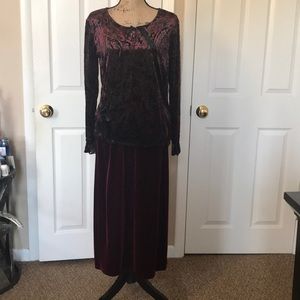 Petite Burgundy set